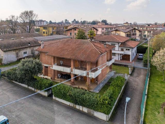 Casa indipendente in vendita a Bibbiano