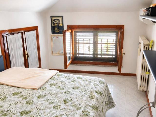 Casa indipendente in vendita a Bibbiano RE