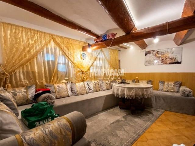 Casa indipendente in vendita a Biella BI