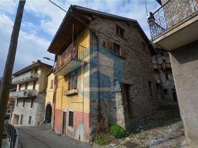 Casa indipendente in vendita a Bienno BS