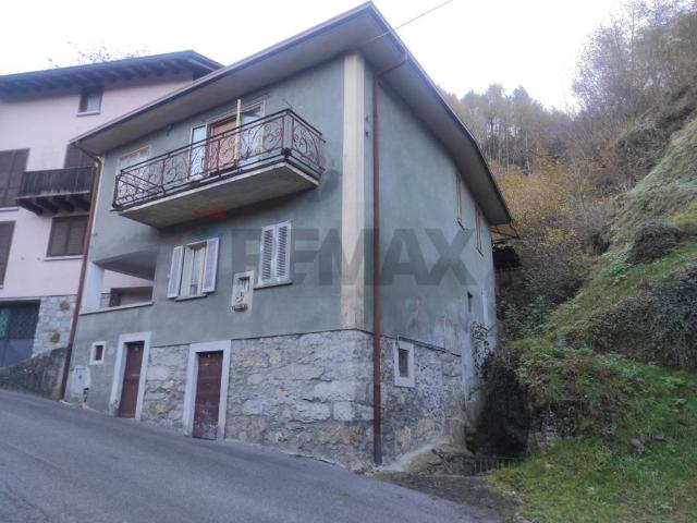 Casa indipendente in vendita a Bienno BS