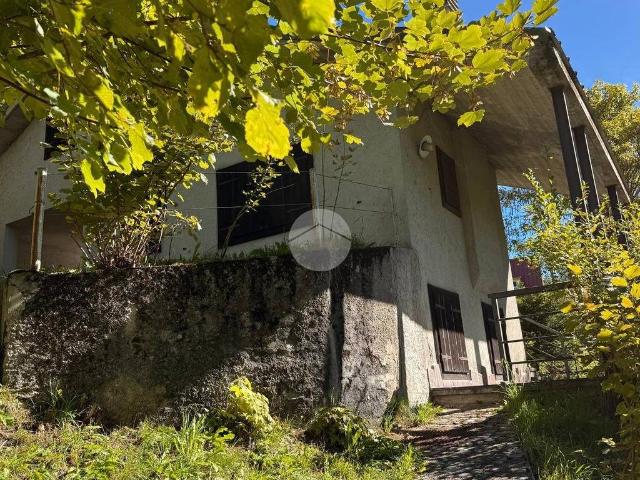 Casa indipendente in vendita a Bienno BS