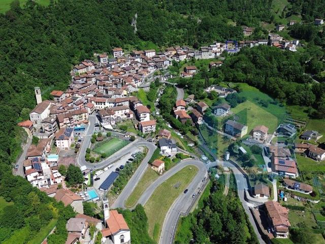 Casa indipendente in vendita a Bienno BS