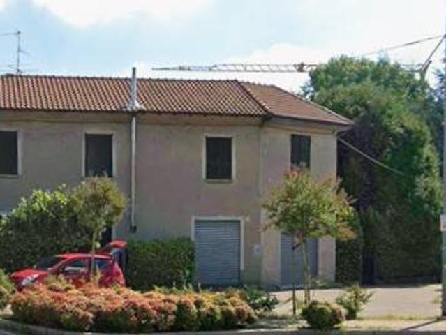Casa indipendente in vendita a Binago CO