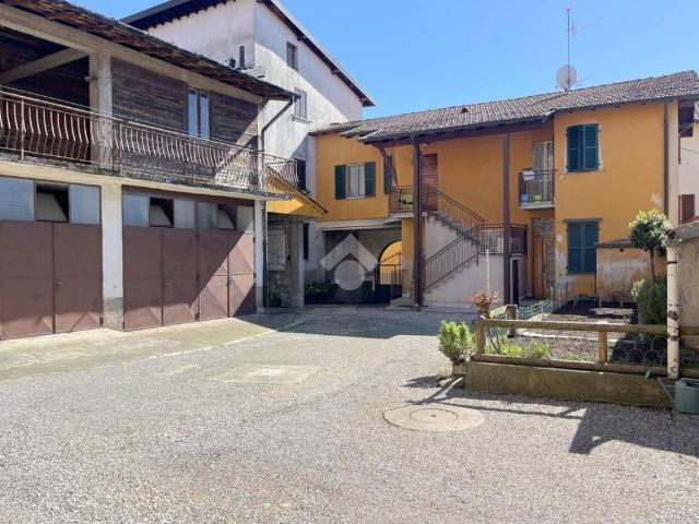 Casa indipendente in vendita a Binago CO