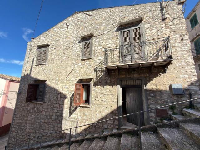 Casa indipendente in vendita a Bisacquino PA