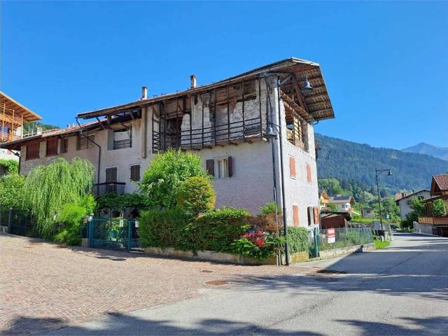 Casa indipendente in vendita a Bleggio Superiore TN