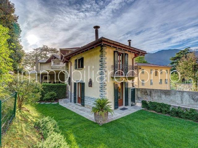 Casa indipendente in vendita a Blevio CO
