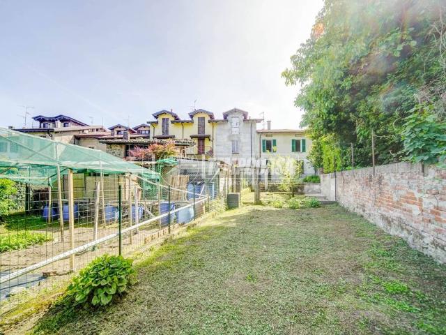 Casa indipendente in vendita a Brunello VA