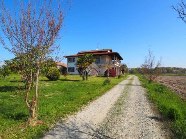 Casa indipendente in vendita a Brusnengo BI