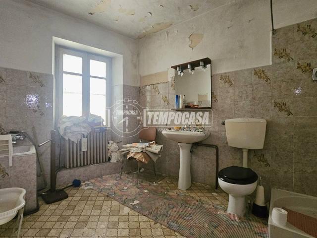Casa indipendente in vendita a Brusnengo