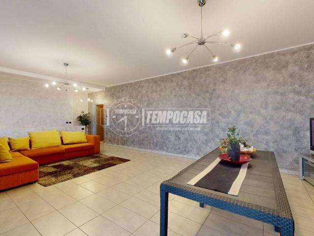 Casa indipendente in vendita a Bra CN