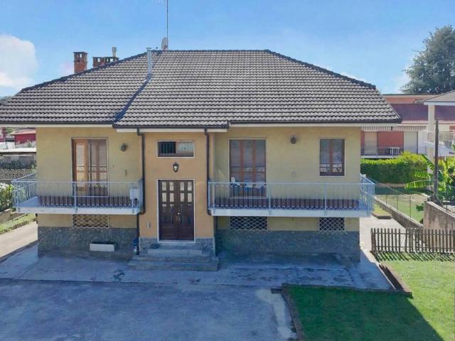 Casa indipendente in vendita a Bra CN