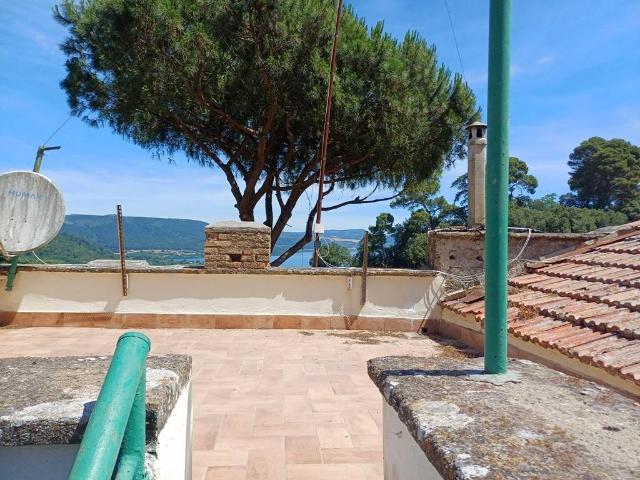 Casa indipendente in vendita a Bracciano RM