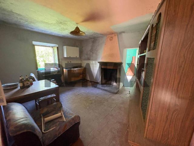 Casa indipendente in vendita a Brandeglio, Bagni di Lucca