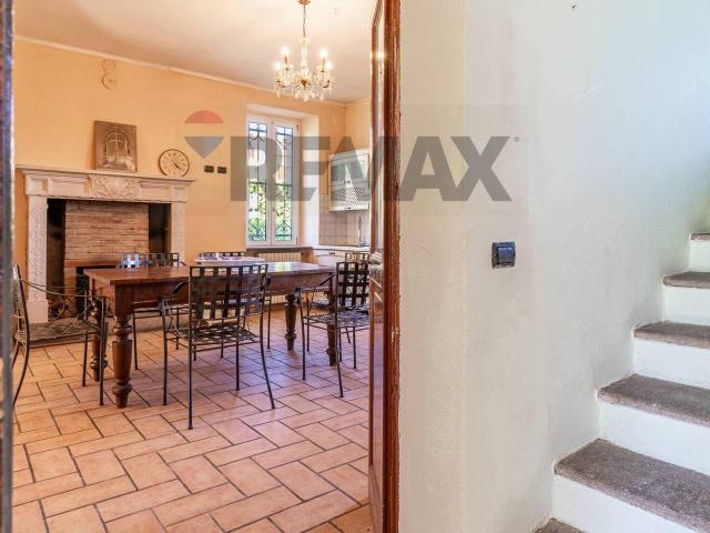 Casa indipendente in vendita a Brebbia