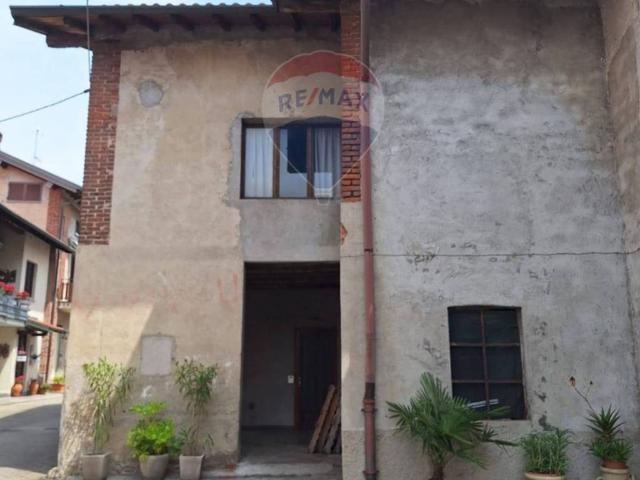 Casa indipendente in vendita a Bregnano CO