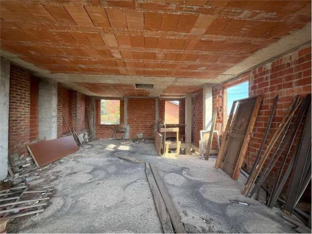 Casa indipendente in vendita a Bregnano CO