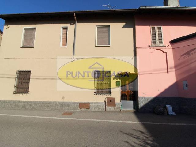 Casa indipendente in vendita a Brembio LO