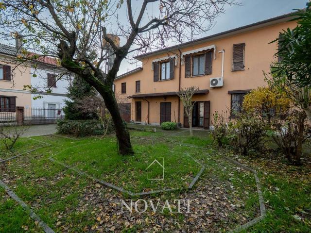 Casa indipendente in vendita a Brembio LO