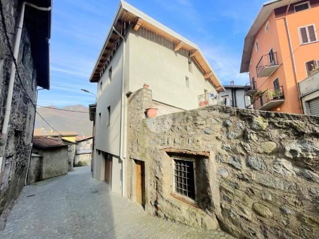 Casa indipendente in vendita a Breno BS