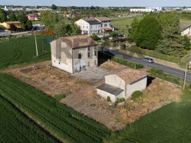 Casa indipendente in vendita a Brescello strada Della Cisa, 82
