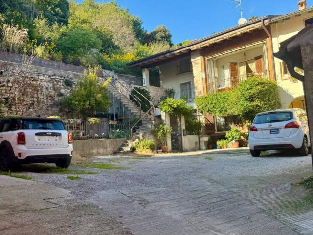 Casa indipendente in vendita a Brescia BS