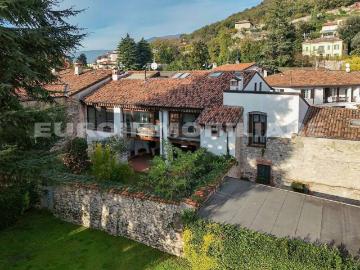 Casa indipendente in vendita a Brescia BS