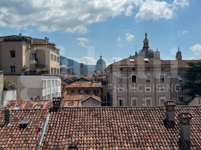 Casa indipendente in vendita a Brescia BS