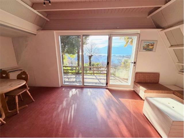 Casa indipendente in vendita a Brezzo di Bedero VA