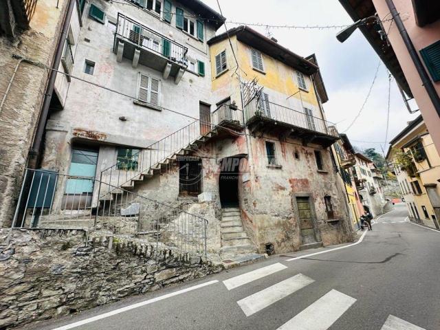 Casa indipendente in vendita a Brienno