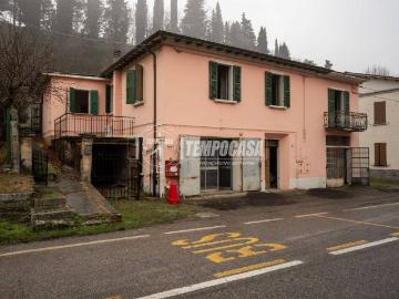 Casa indipendente in vendita a Brisighella RA
