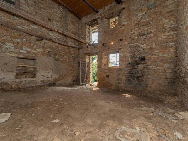 Casa indipendente in vendita a Brondello CN