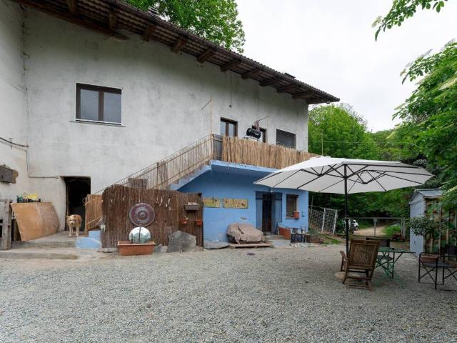 Casa indipendente in vendita a Brondello CN