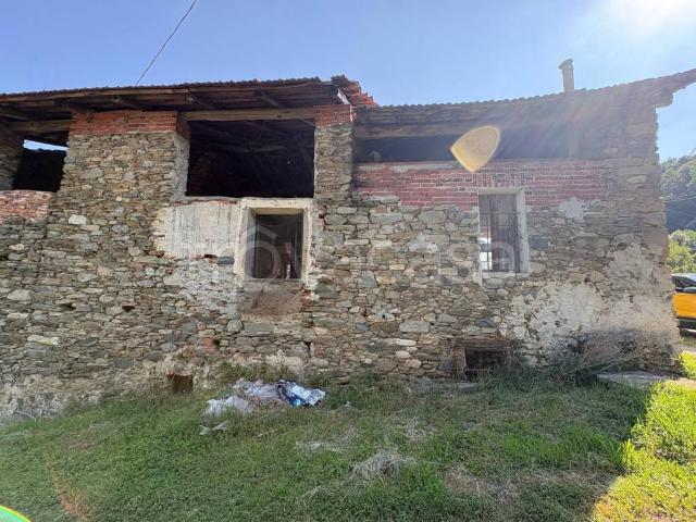 Casa indipendente in vendita a Brondello via Pasca