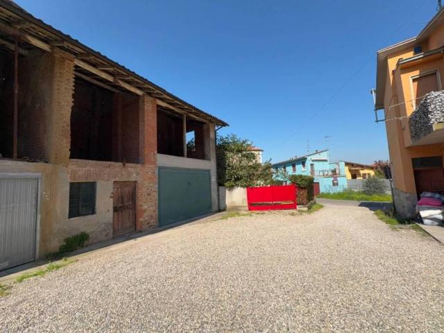 Casa indipendente in vendita a Broni PV