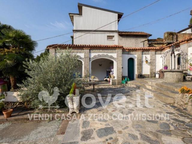 Casa indipendente in vendita a Brovello Carpugnino VB