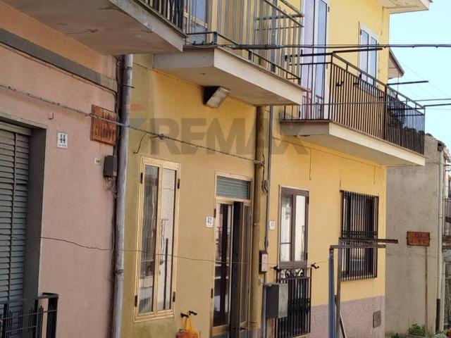 Casa indipendente in vendita a Buccheri SR