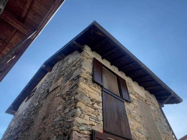 Casa indipendente in vendita a Buglio in Monte SO