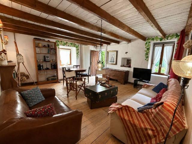 Casa indipendente in vendita a Buglio in Monte SO