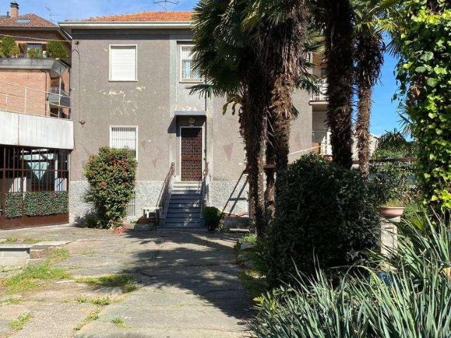 Casa indipendente in vendita a Busto Arsizio