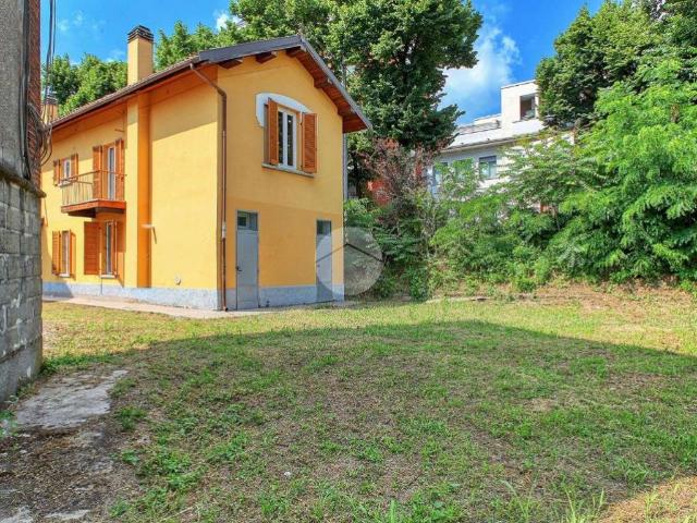 Casa indipendente in vendita a Busto Arsizio VA