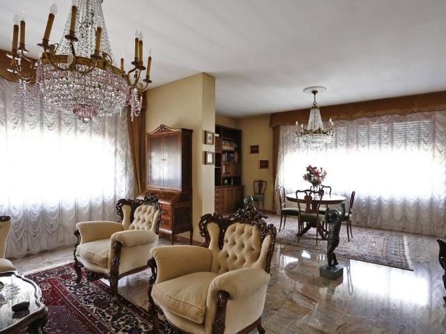 Casa indipendente in vendita a Busto Arsizio VA