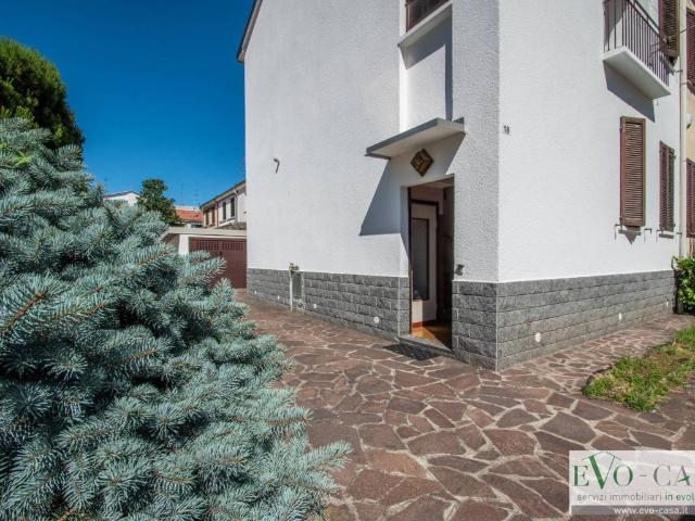 Casa indipendente in vendita a Busto Arsizio VA