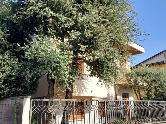 Casa indipendente in vendita a Busto Arsizio VA