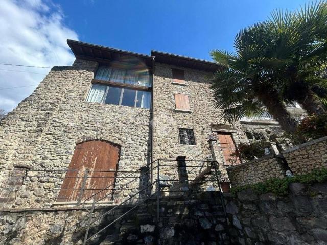 Casa indipendente in vendita a Govine, Pisogne