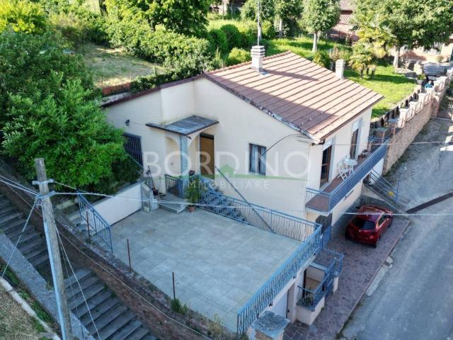 Casa indipendente in vendita a Govone CN