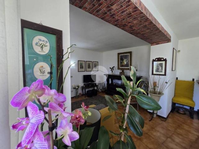 Casa indipendente in vendita a Govone via montebertola, 1