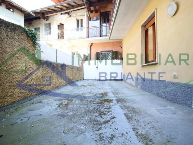Casa indipendente in vendita a Golasecca VA