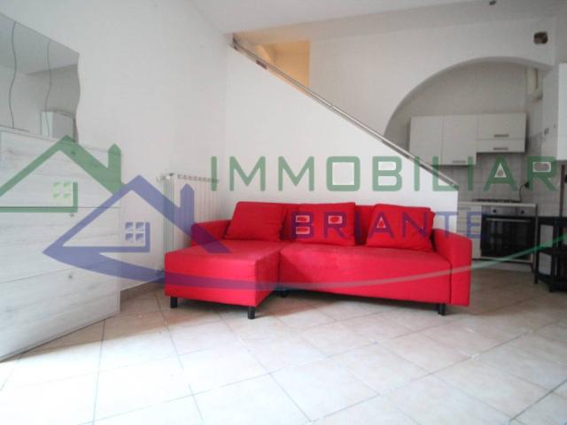 Casa indipendente in vendita a Golasecca VA